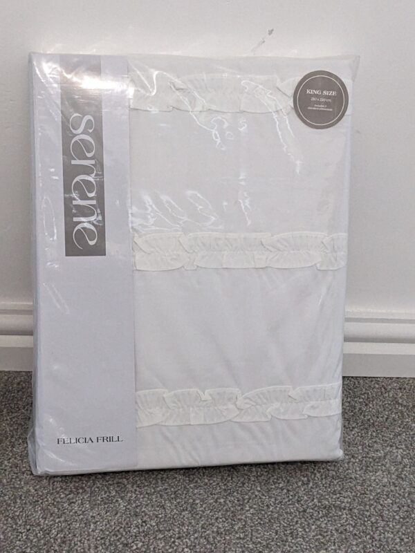 2X KING SIZE Bed Set – Boutique Fitted Sheet & Serene Quilt Set in White (Original Packaging) RRP £75-150 - Image 4