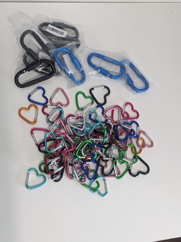 Heart-Shaped Aluminium Carabiner Clips – Mixed Colours