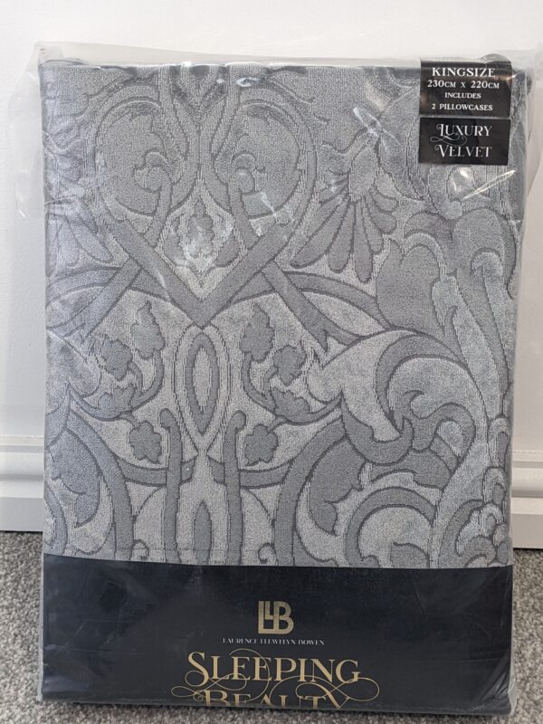 Luxury Velvet Firenza Slate King Quilt Set – 230×220cm – RRP £52 – Brand New in Original Packaging! - Image 7