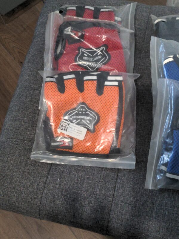 LOT 100 – 6X Kids & Adult Half Finger Cycling Gloves – Mixed Colors - Image 5